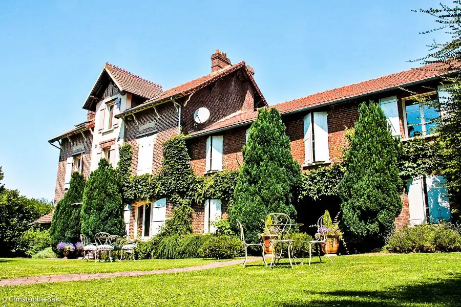 batiment hotel extérieur